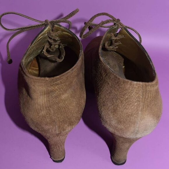 Joan & David Brown Suede Lace Up Heels - 8.5 B - Picture 2 of 4